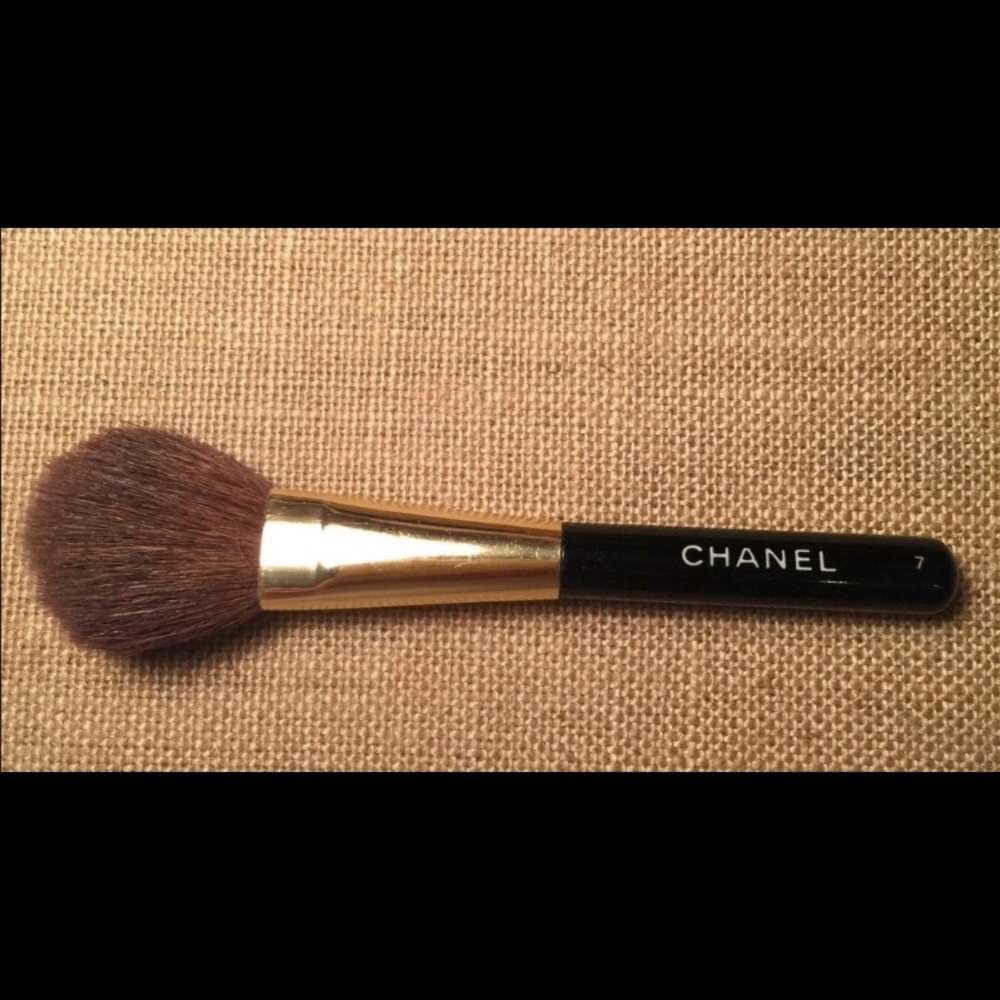 CHANEL Blush Brush #7